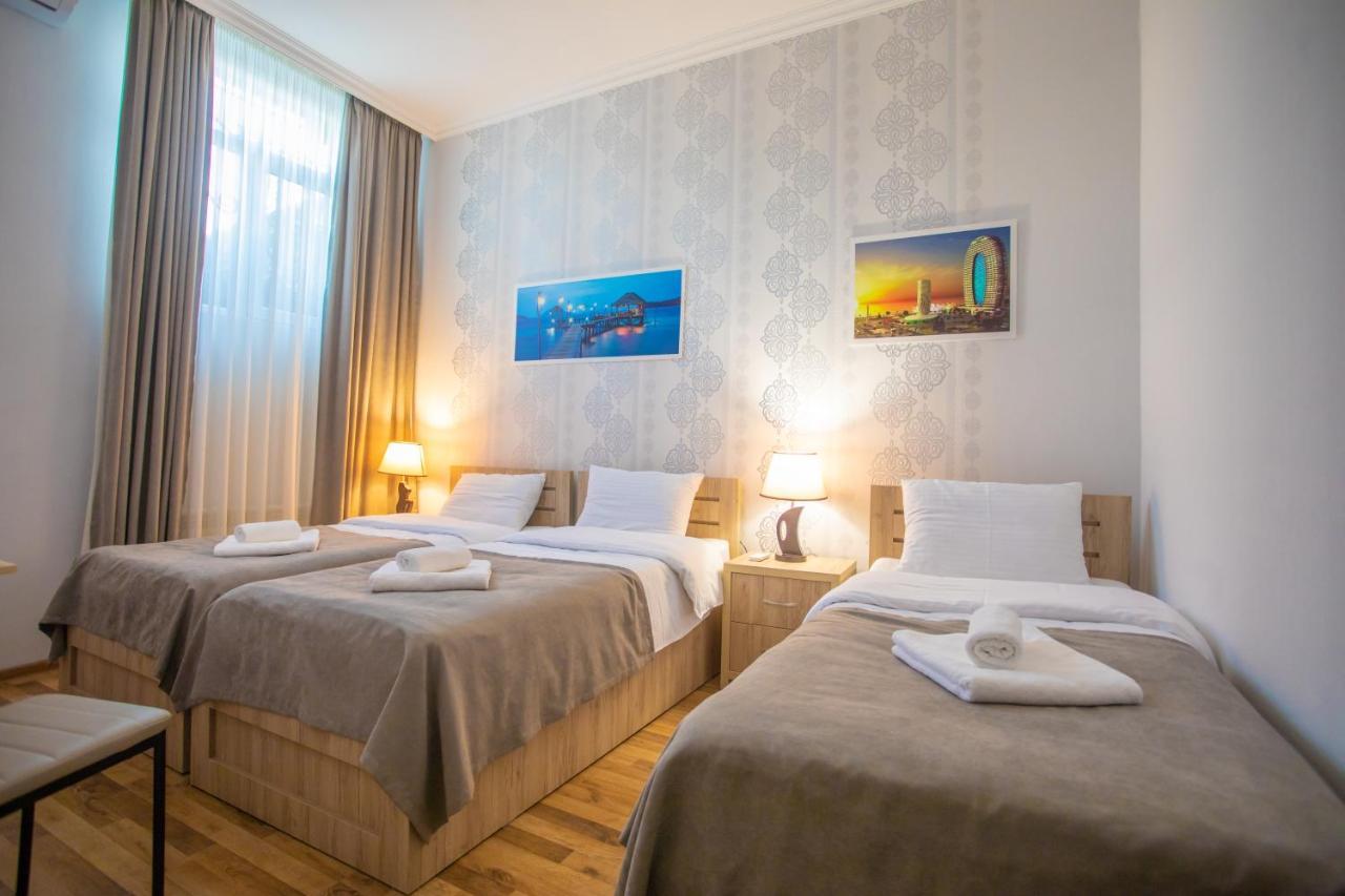 Peradia Hotel Koetaisi Buitenkant foto