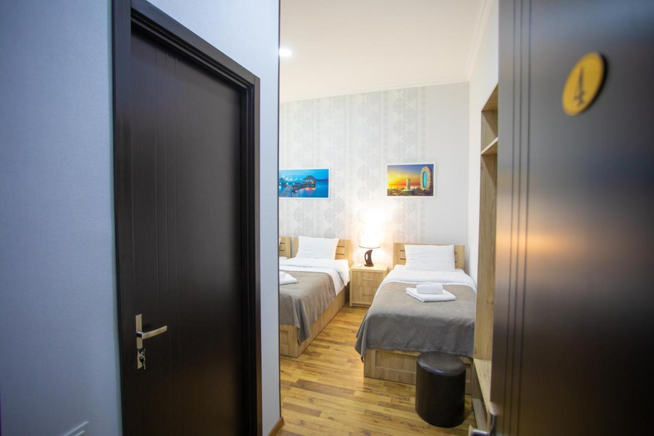 Peradia Hotel Koetaisi Buitenkant foto