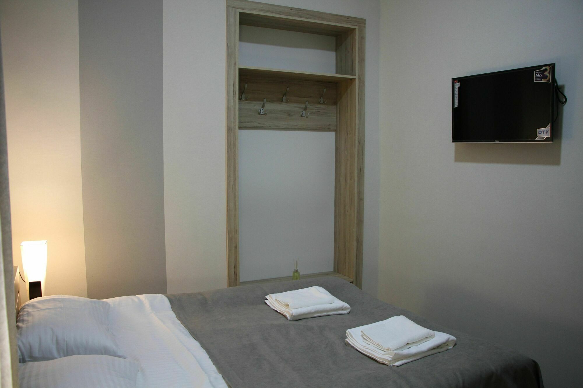 Peradia Hotel Koetaisi Buitenkant foto